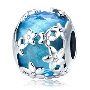 Shimmering Silver Daisies Charm