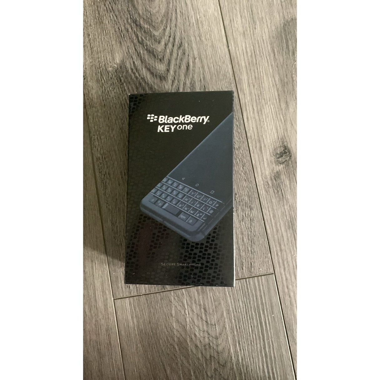 Blackberry KEYone 32GB Secure Smartphone - Black - Imagem 4