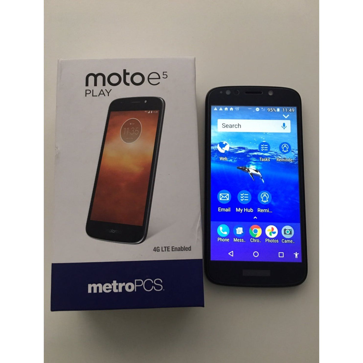 Motorola E5 Play (GSM Unlocked) 16GB - Black - Imagem 3